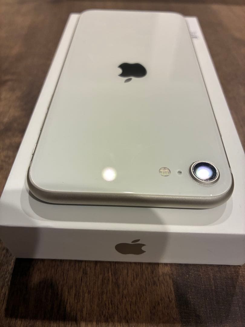 （美品）Apple iPhone SE (第3世代) 128GB ホワイト