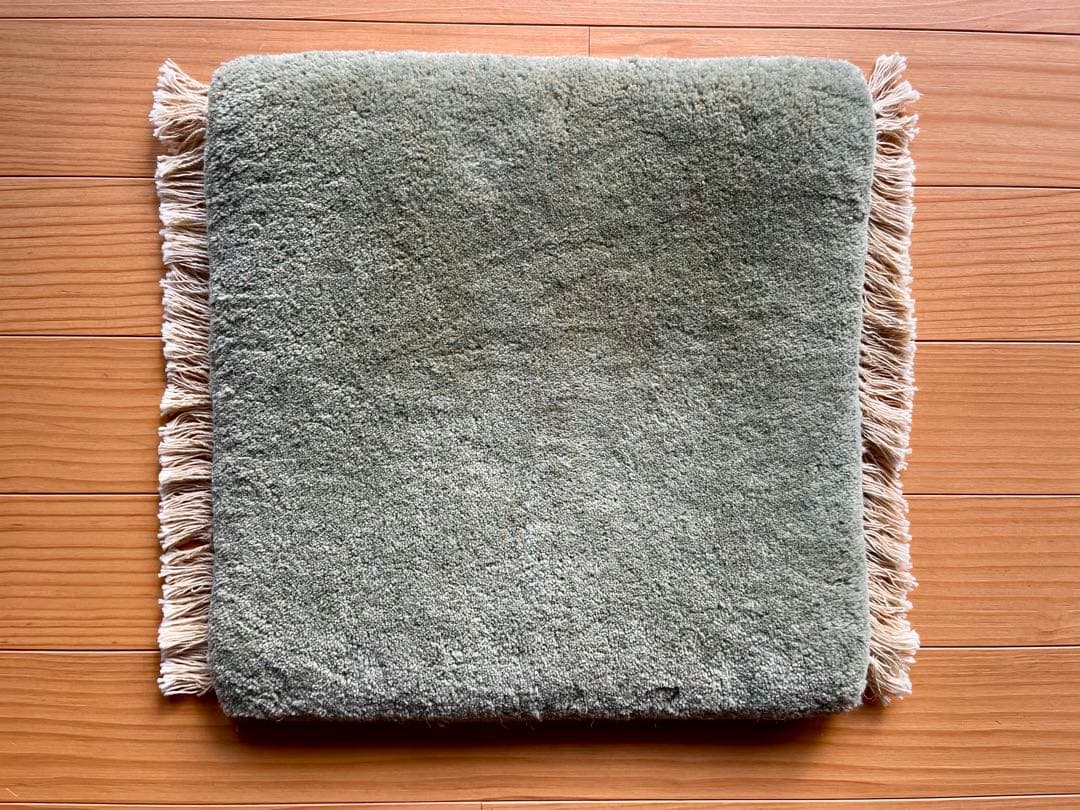 【未使用品】MUNI CARPETS チェアラグ　モスグリーン