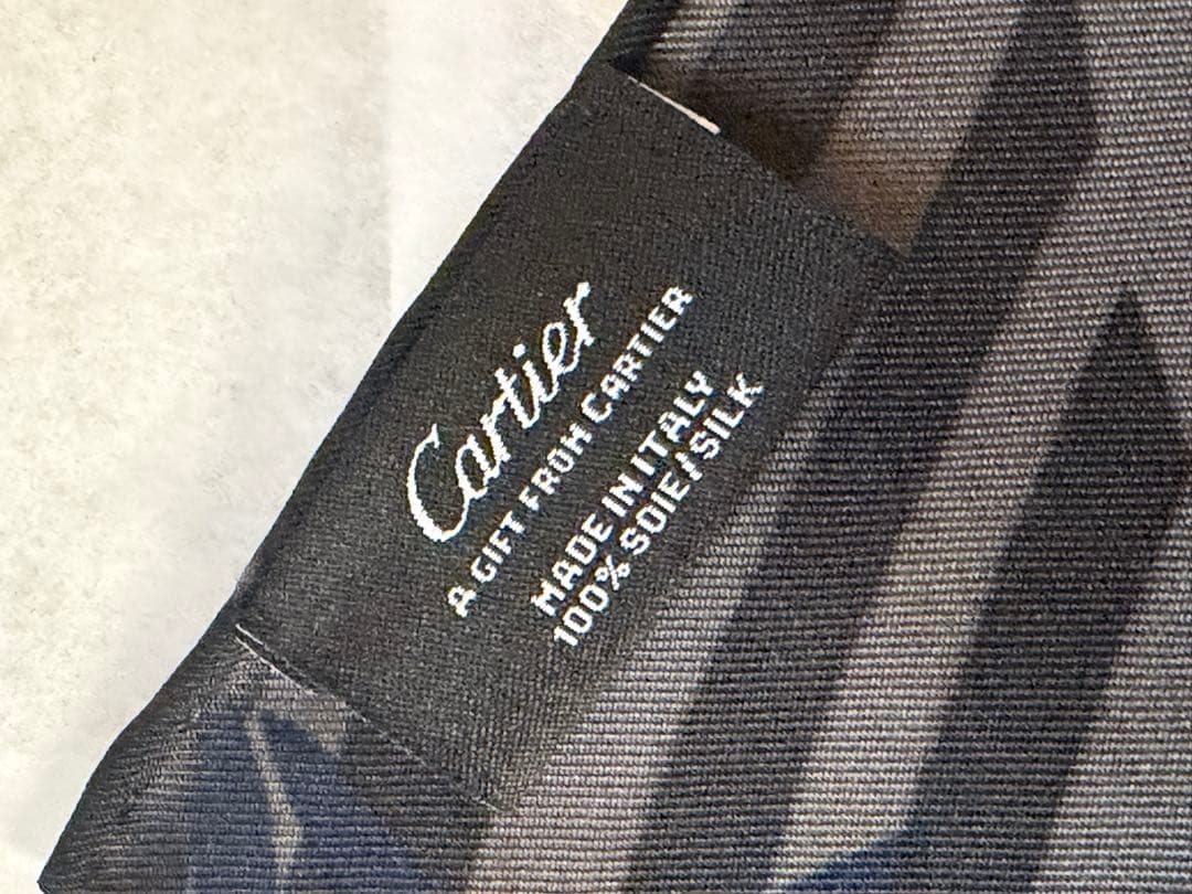 Cartier レオパード柄 シルクハンカチ