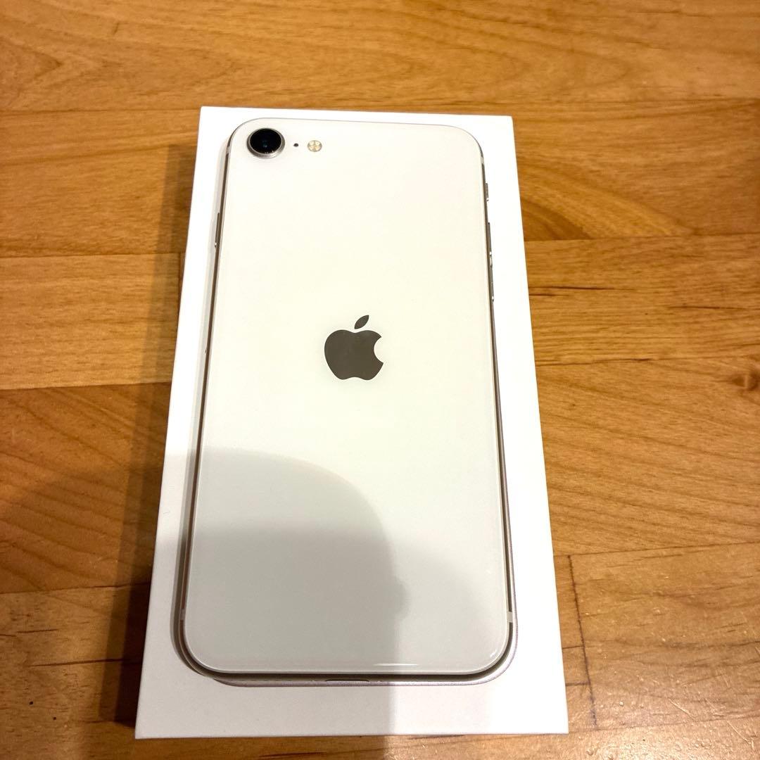 【美品　匿名便発送】Apple iPhone SE 第3世代 128GB