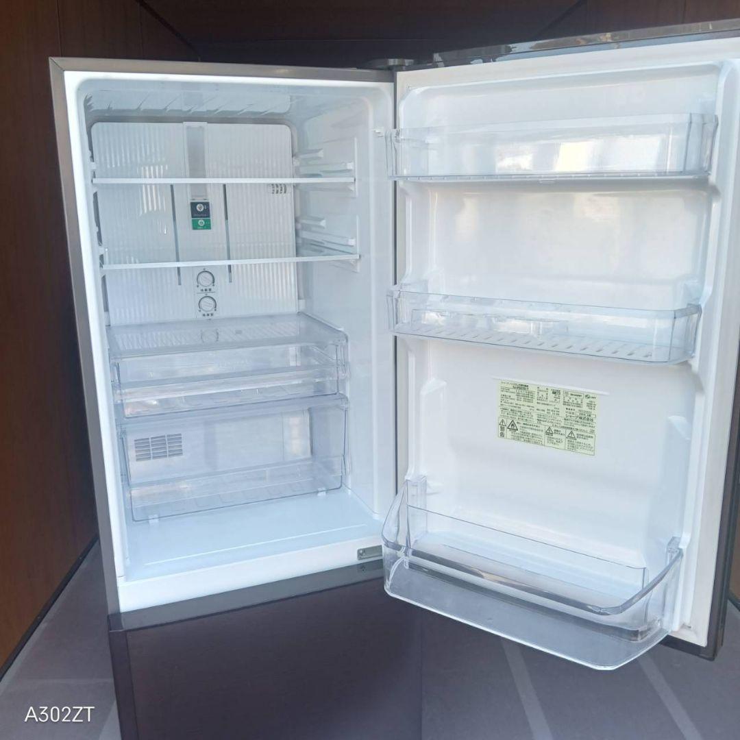 C05D9送料設置無料　SHARP　人気モデル 大型冷蔵庫　271L