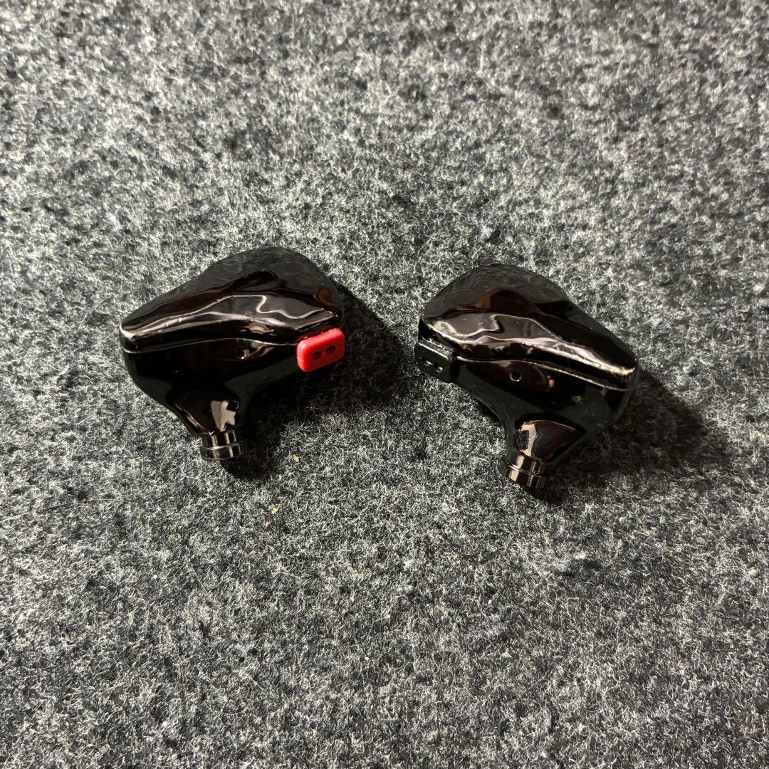 IKKO oh10 Obsidian 有線イヤホン　4.4mmリケーブルつき