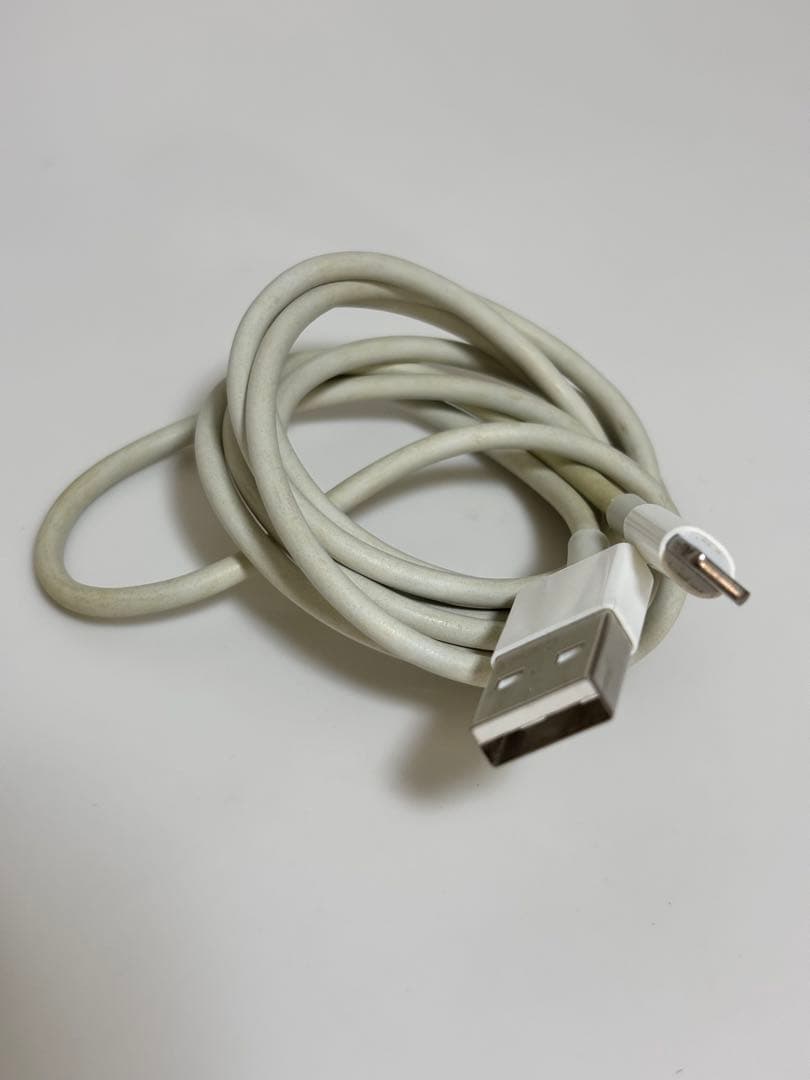 美品 iPhoneSE第2世代 128GB MXD02J/A SIMロックなし