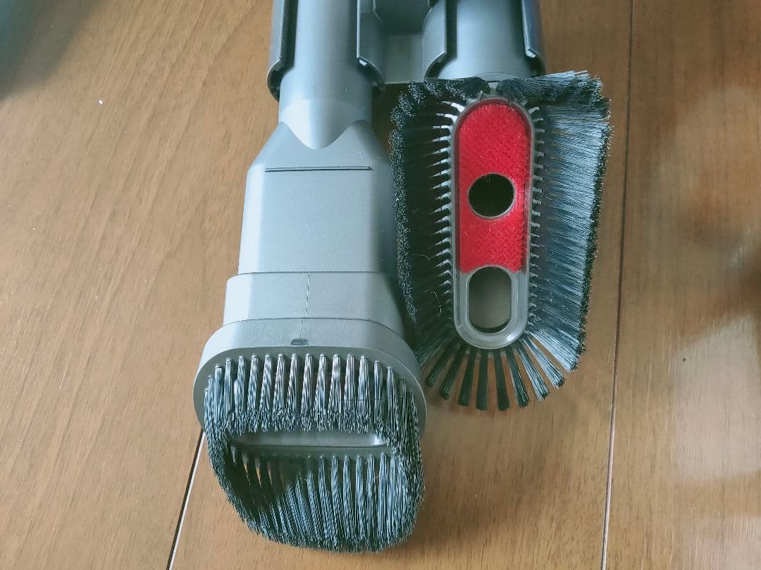 dyson v8 fluffy + SV10K SLM2 中古品動作確認済み。