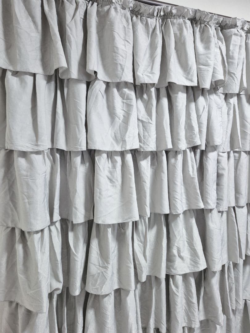 Francfranc サテンフリルドレープカーテン 【2枚】