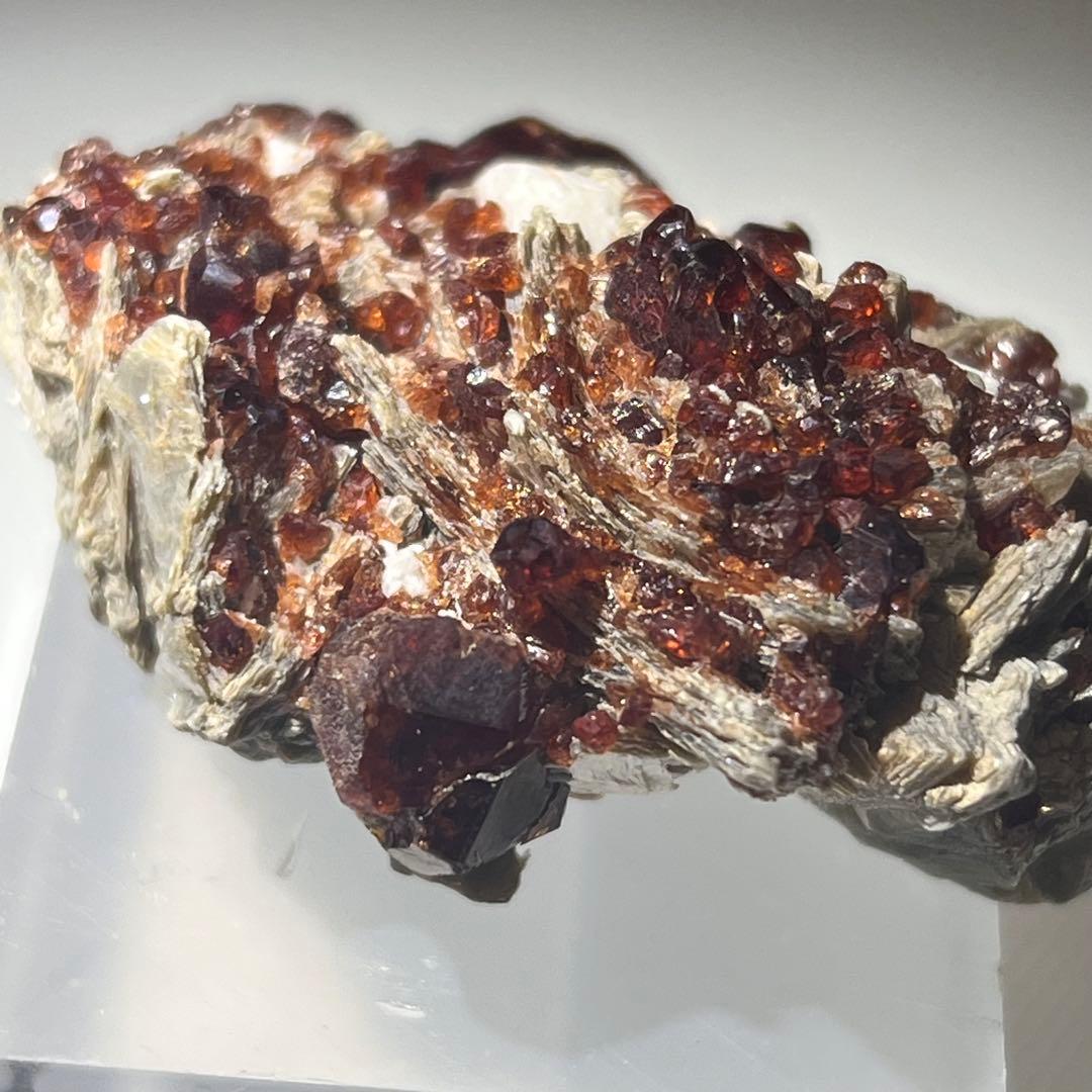 ガーネット 2点セット　1x 母岩付き クラスタ