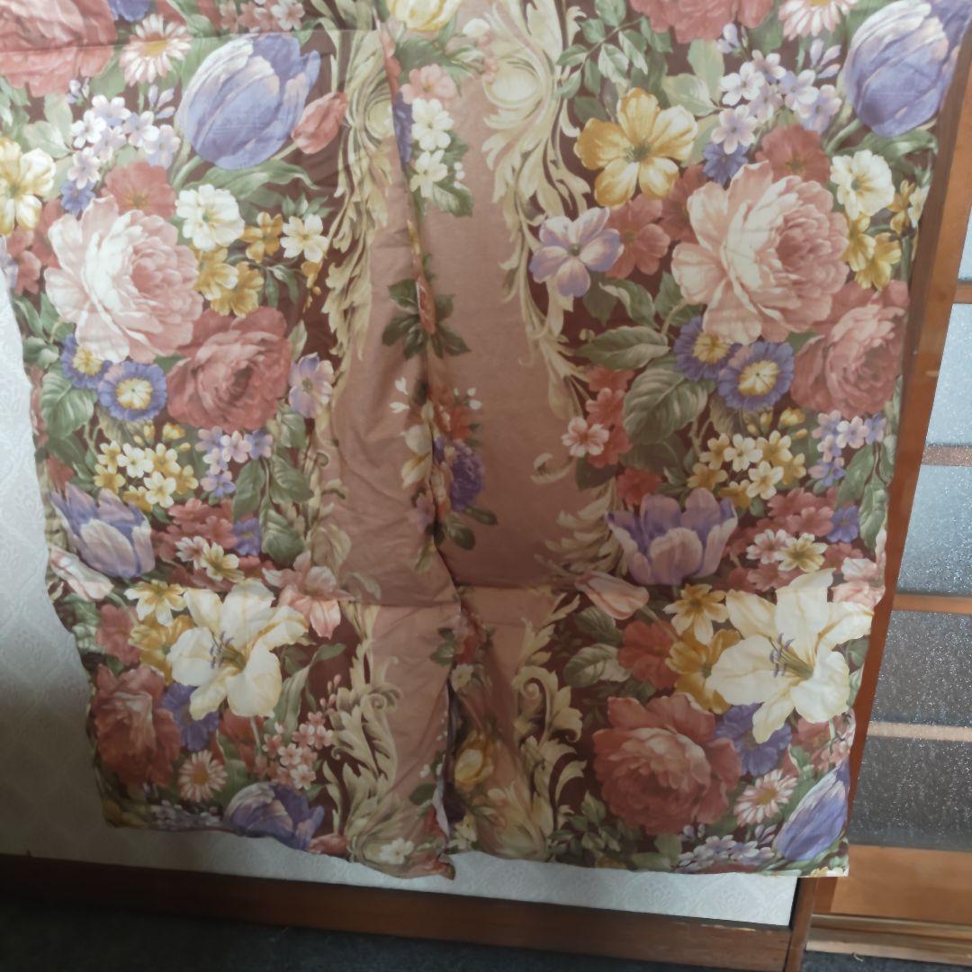新品未使用　羽毛ダウン90%　着る毛布　花柄かいまき　フリーサイズ200x150