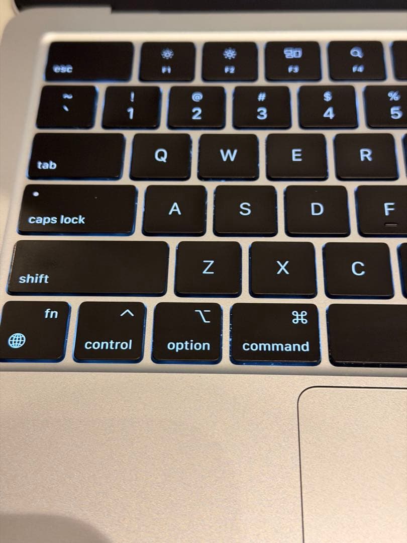 MacBook Air 13.6インチ M3 16GB US