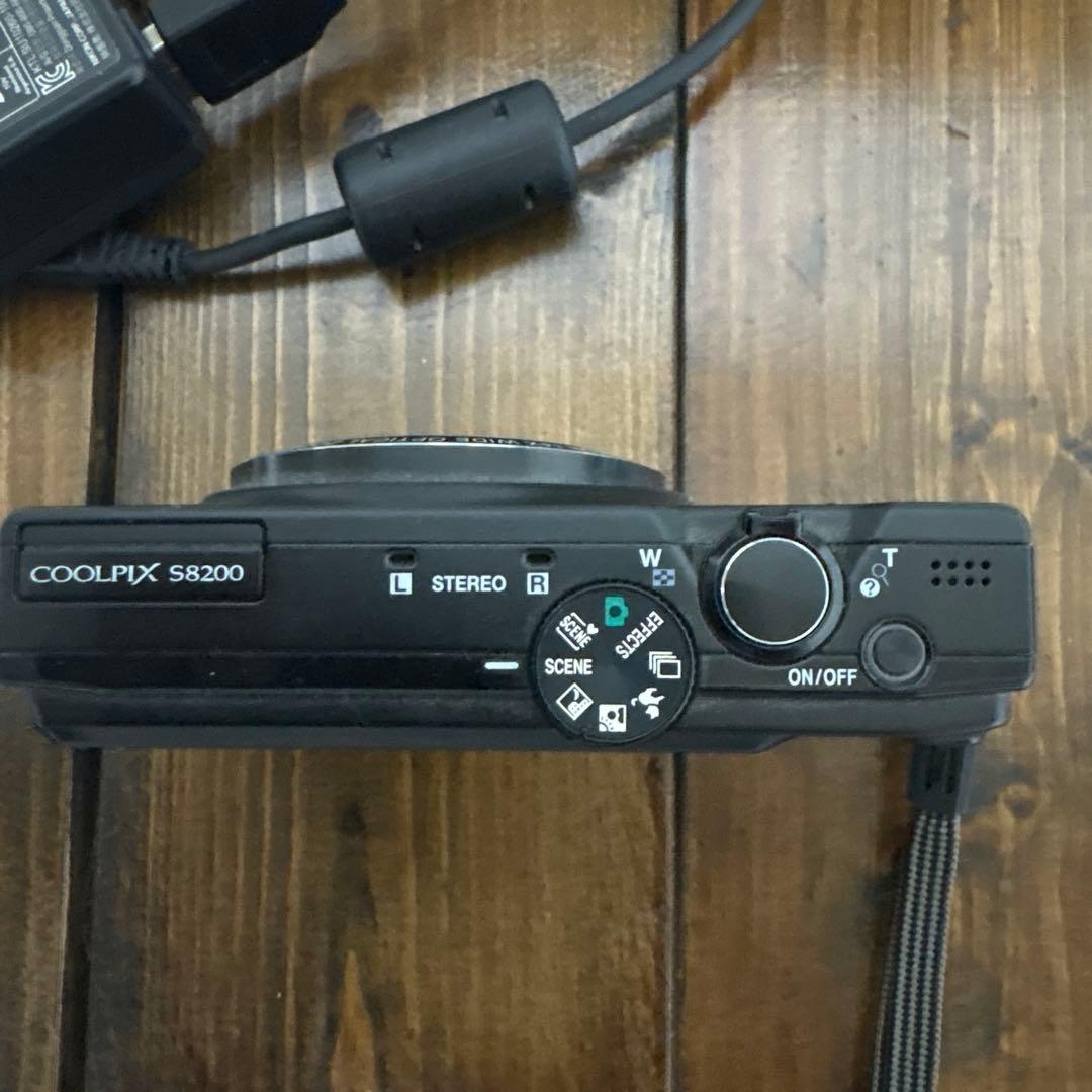 Nikon COOLPIX S8200 デジタルカメラ 4GB SD付