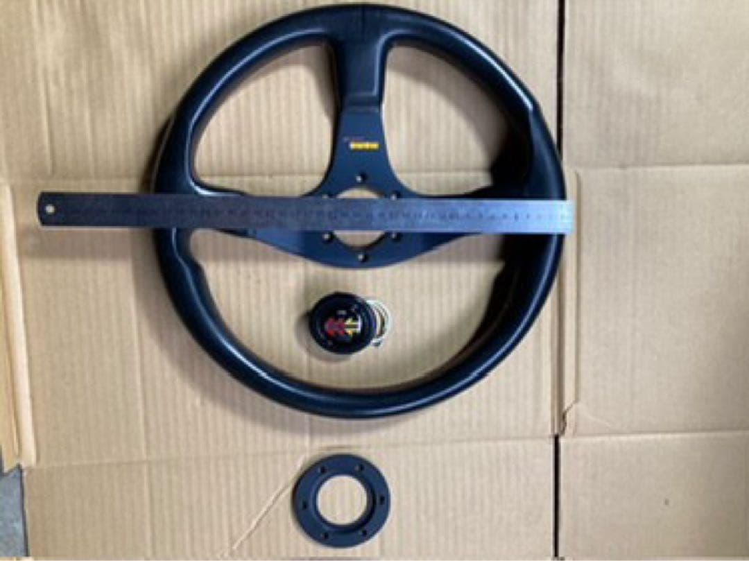 MOMO CORSE モモ コルセ