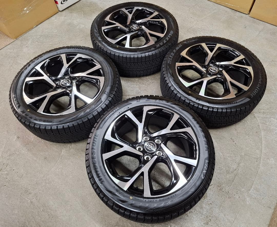 【ほぼ新品】トヨタ CH-R 純正 ホイールタイヤ ブリヂストン スタッドレス