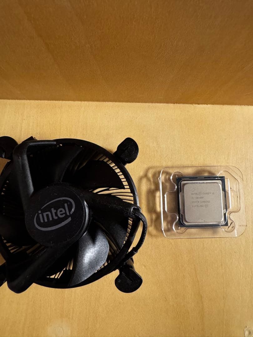 Intel Core i5-10400F CPU 本体、純正CPUクーラー