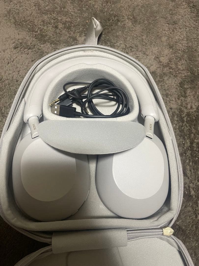 SONY WH-1000XM5 ヘッドフォン プラチナシルバー