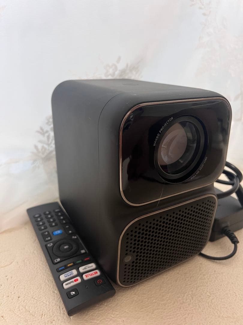 Wanbo TT プロジェクター本体