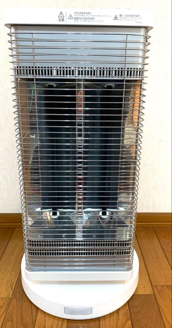 【美品&即日発送】ダイキン　セラムヒートセラミックヒーター ERFT11WS-W