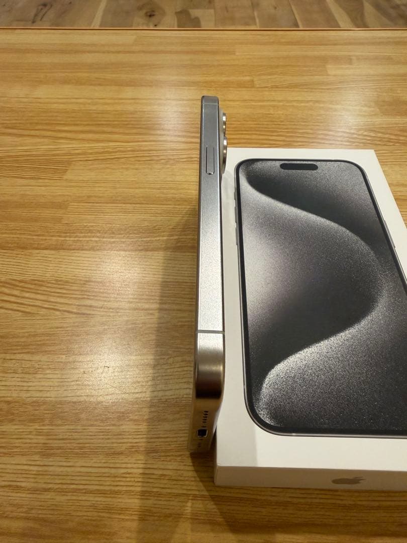 【g】iPhone 15 Pro 128GB ホワイト 本体 Apple