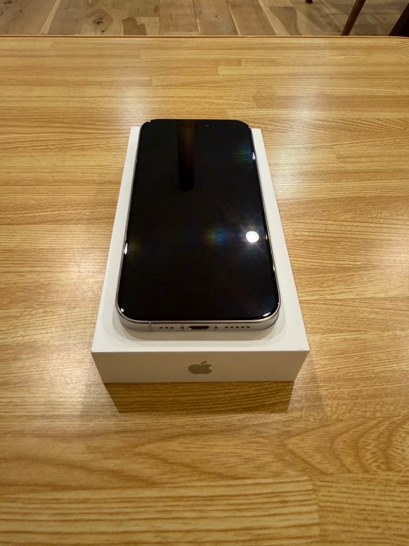 【g】iPhone 15 Pro 128GB ホワイト 本体 Apple