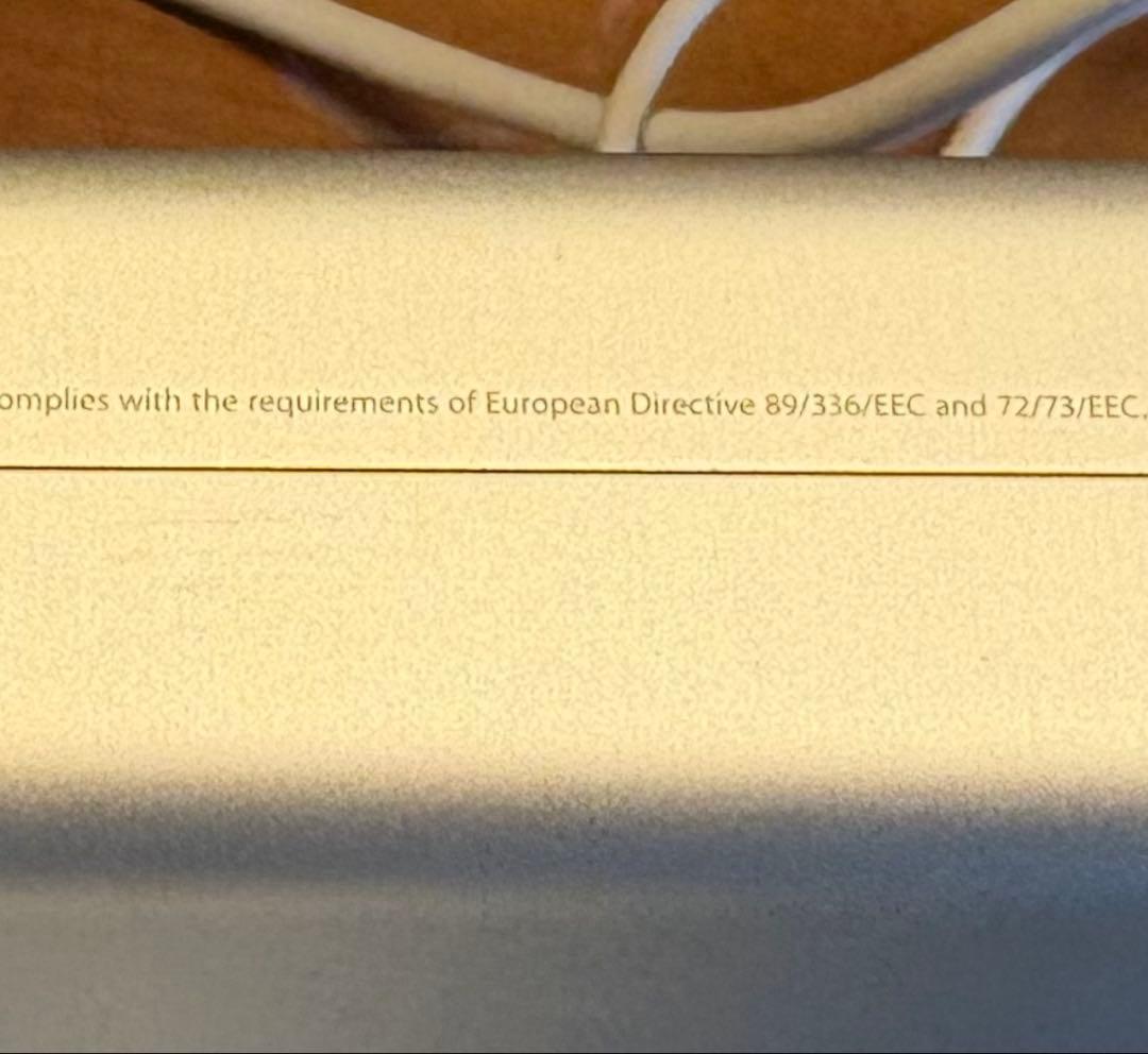 アップル　シネマディスプレイ　「30インチ【後期型】