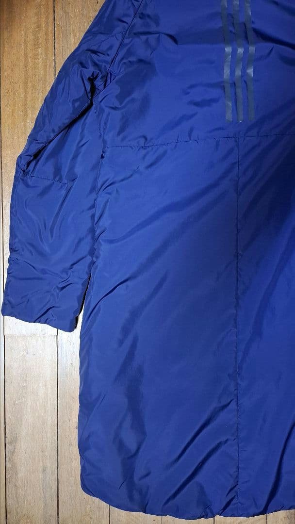 adidas　ベンチコート　Sサイズ　背中にライン入り