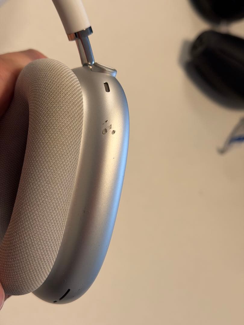 Apple airpods Max Lightningモデル