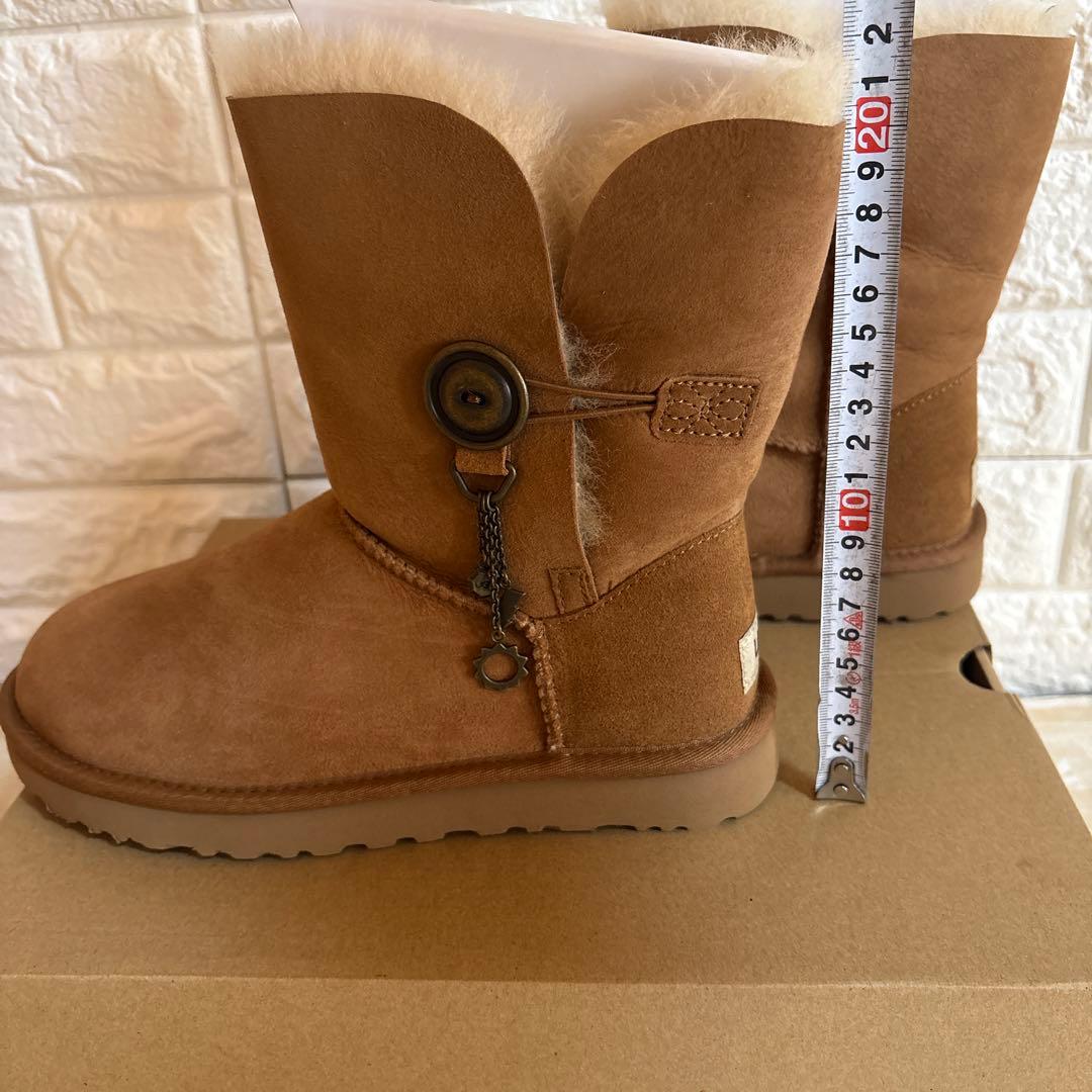 【新品】UGG Azalea Charm ムートンブーツ