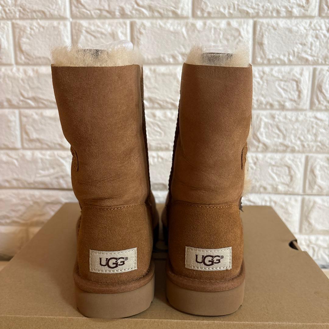 【新品】UGG Azalea Charm ムートンブーツ