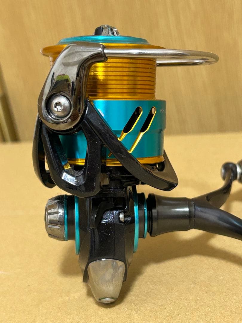 Daiwa 17 エメラルダスMX 2508PE-H-DH 美品