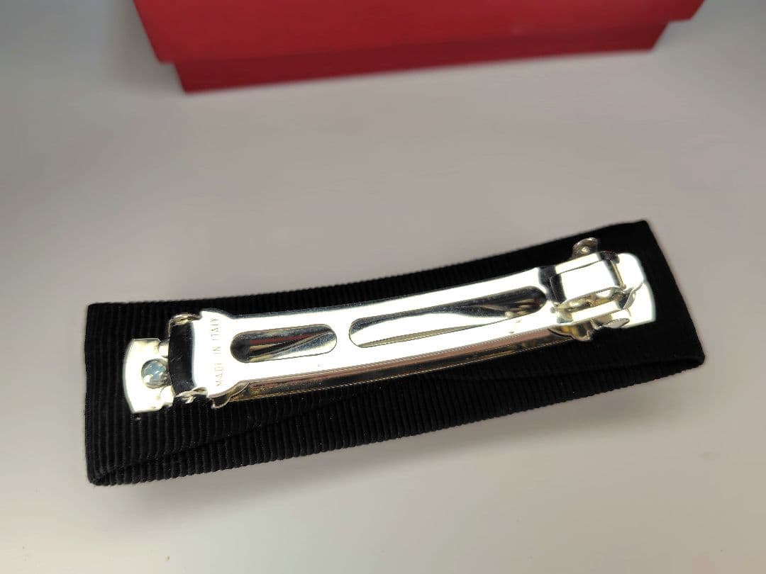 【未使用】フェラガモ♥️ブラックリボンバレッタ　ヴァラ　シルバー