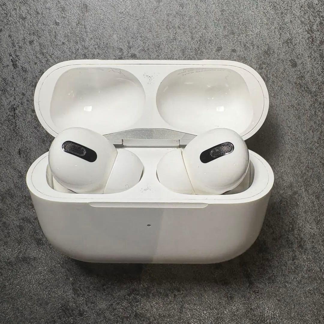 Airpods pro 第一世代とBRIEFING ROOT.COケース