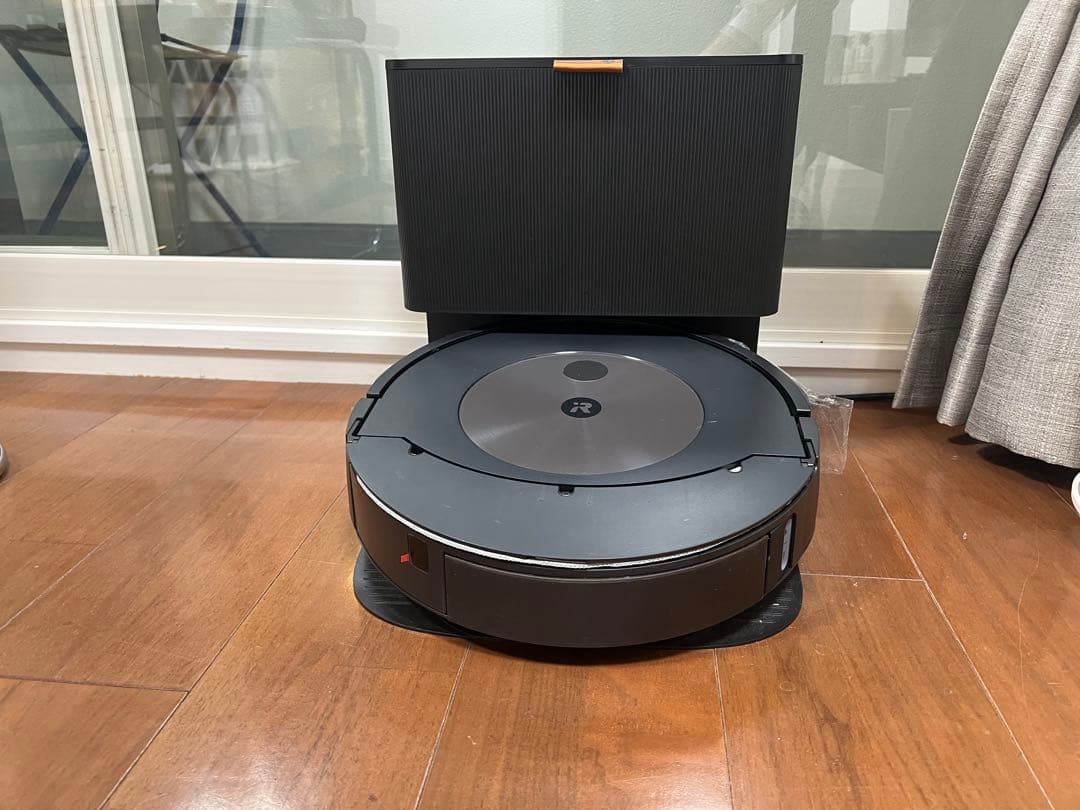 【美品】ルンバ j9+ SD ロボット掃除機 / 自動ゴミ収集 / 付属品あり