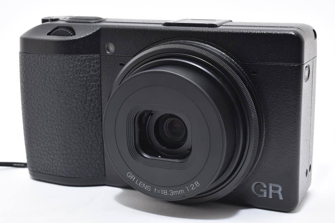 ■4239ショット！ほぼ新品■ リコー GRIII #C780