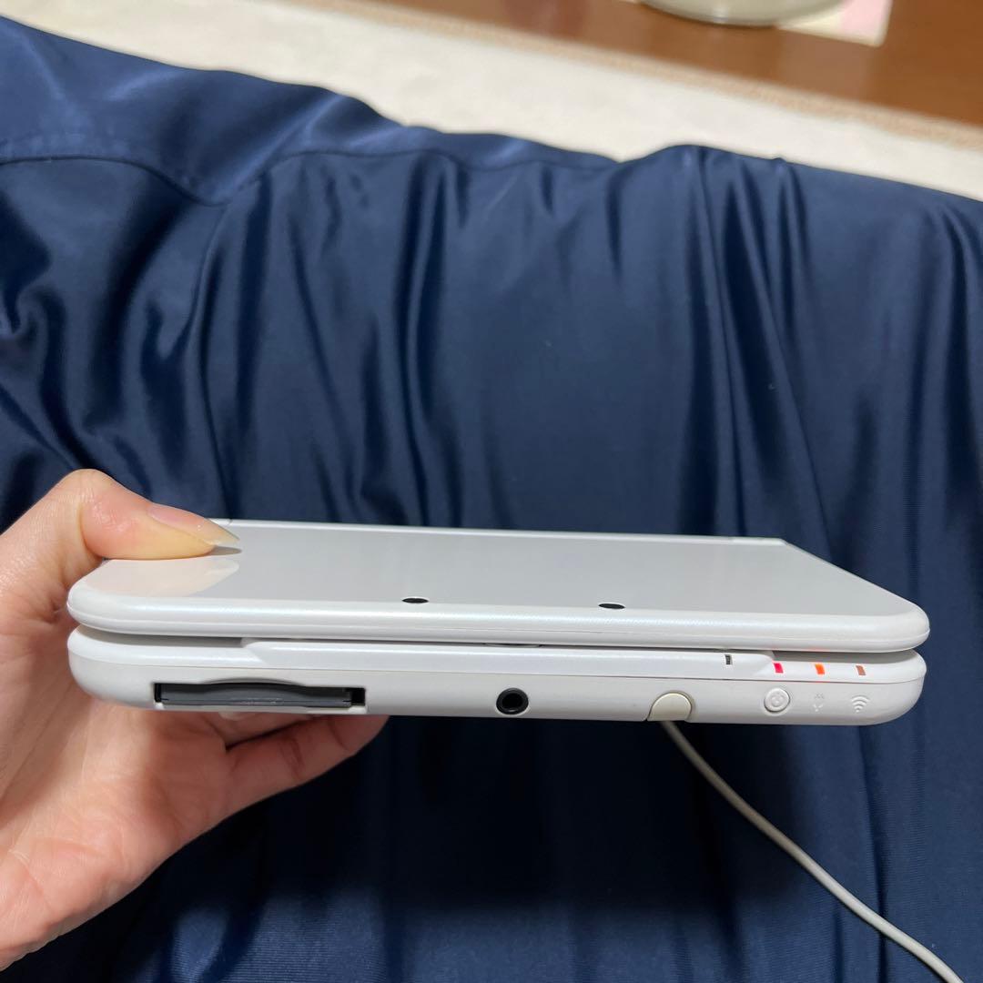 支*)様 Newニンテンドー3DSLL パールホワイト