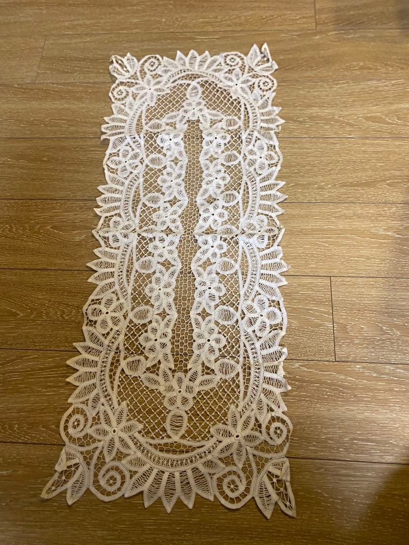 近沢レース　ヨーロピアンレース　テーブルセンター