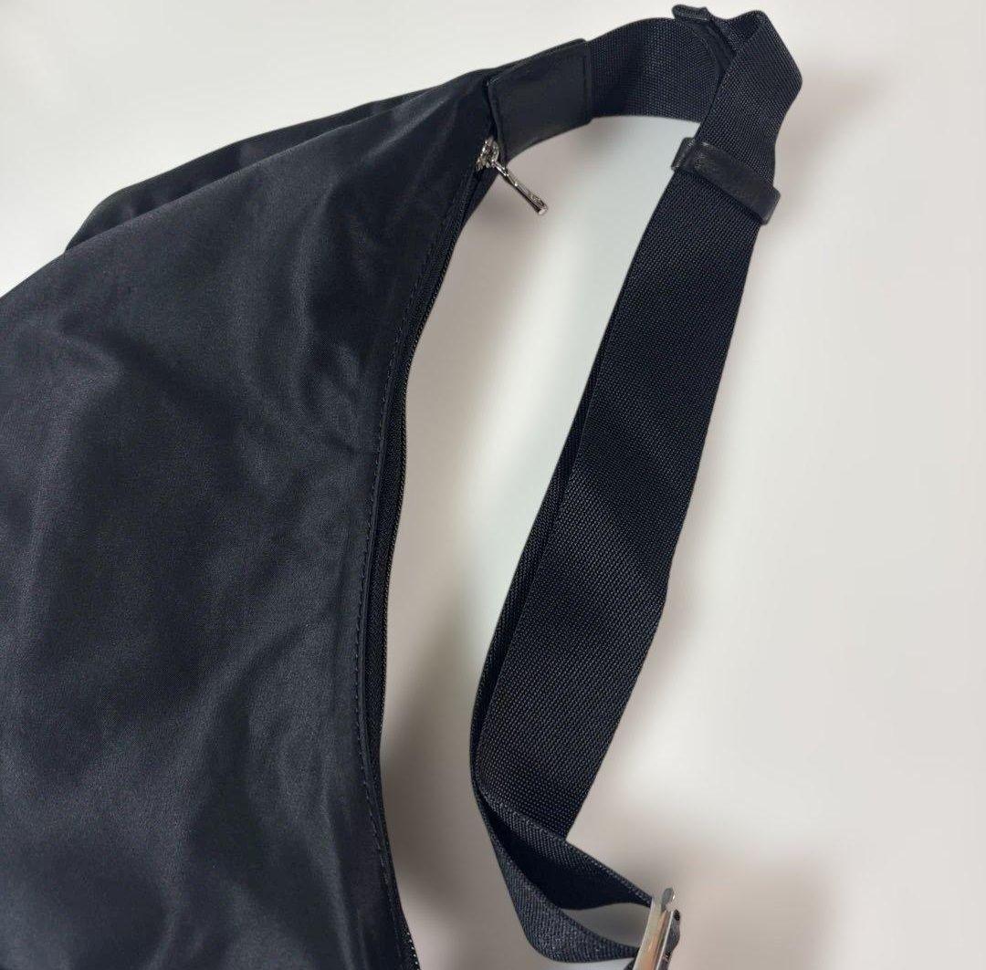 美品☆ラシット ナイロン ラウンドショルダーバッグ 金具シルバー