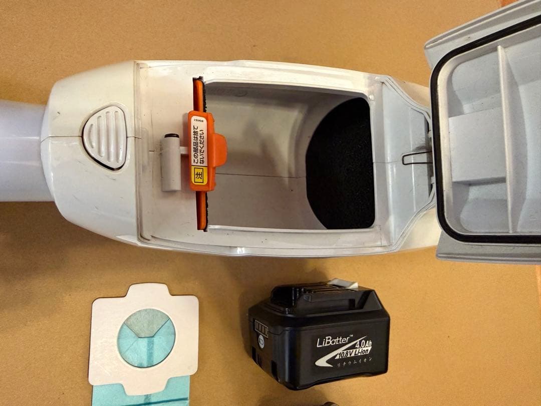 マキタ makita CL107FD スティック型クリーナー (中古 動作品)