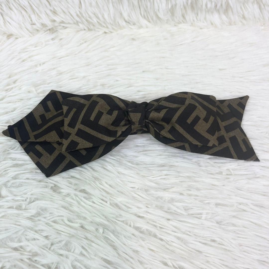 FENDI フェンディ バレッタ リボン ズッカ柄 ゴールド金具