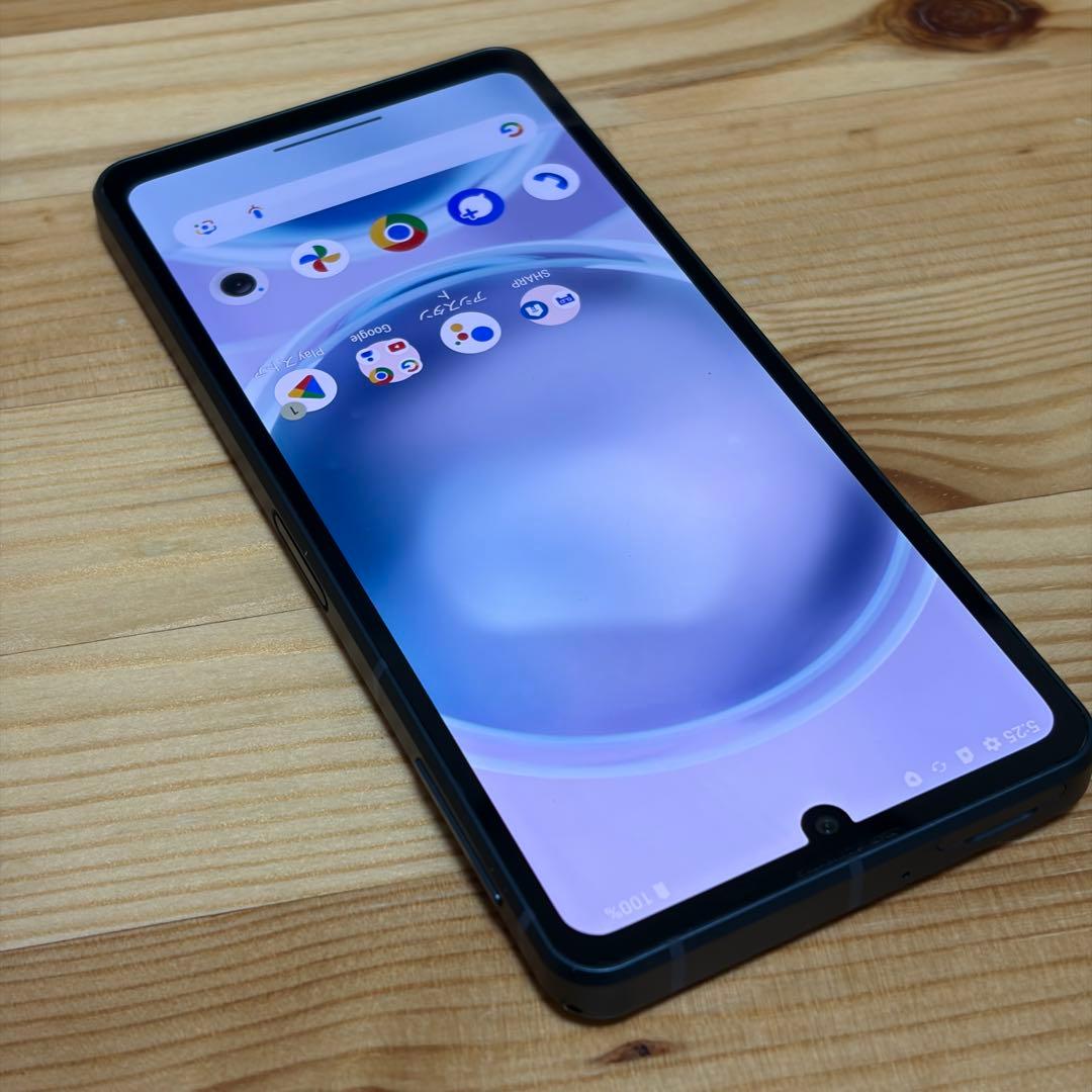 AQUOS Sense8 SIMフリー　外装美品　18700