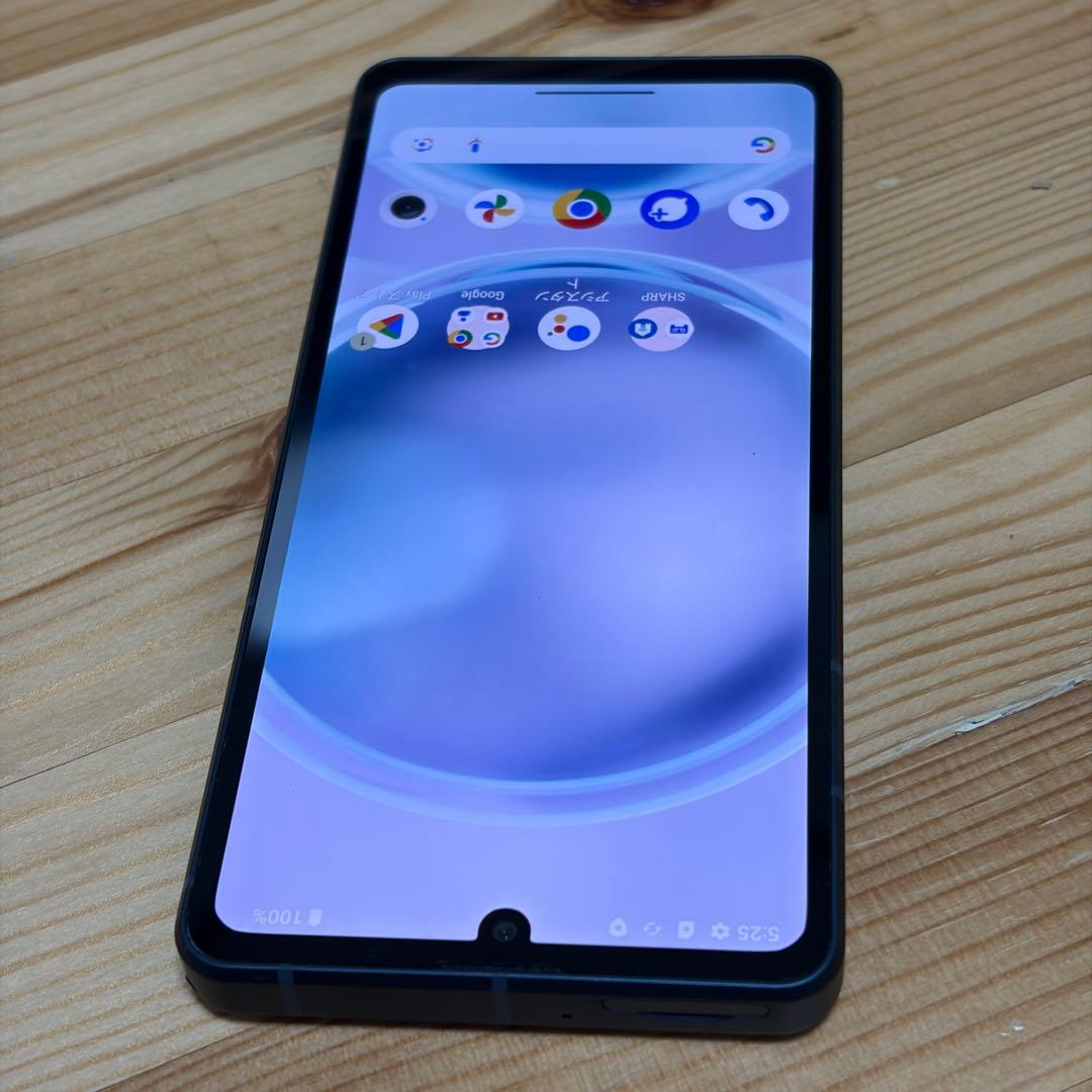 AQUOS Sense8 SIMフリー　外装美品　18700