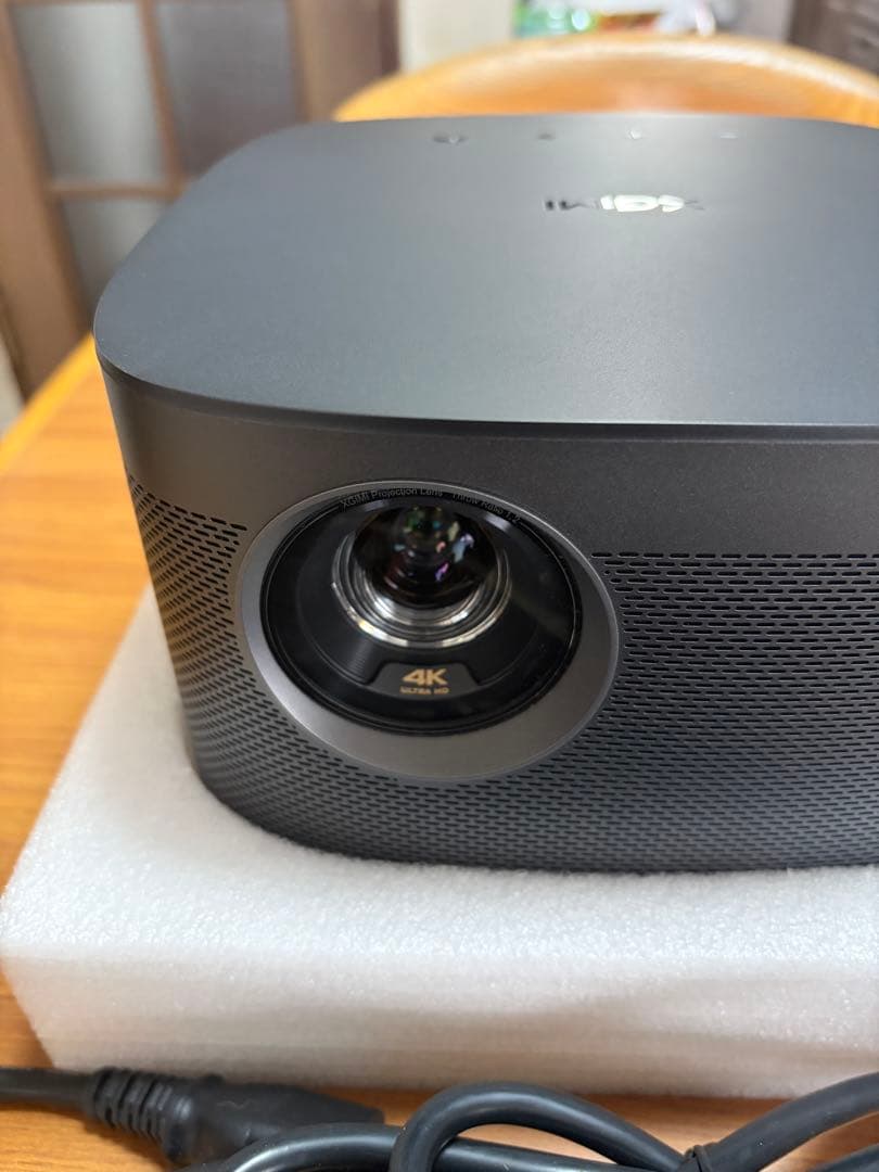 XGIMI HORIZON PRO 4Kプロジェクター本体