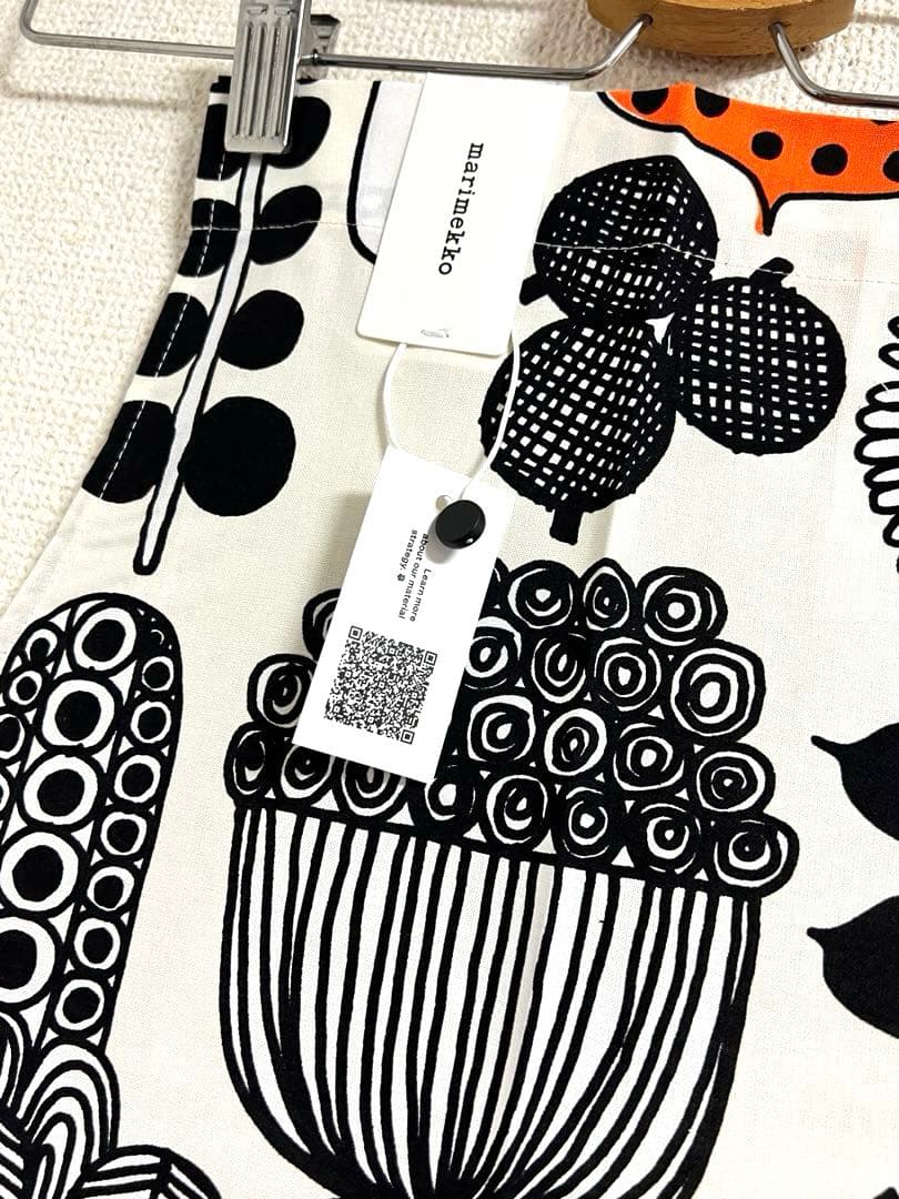 ☺︎新品未使用　マリメッコ　marimekko 人気柄　エプロン☺︎