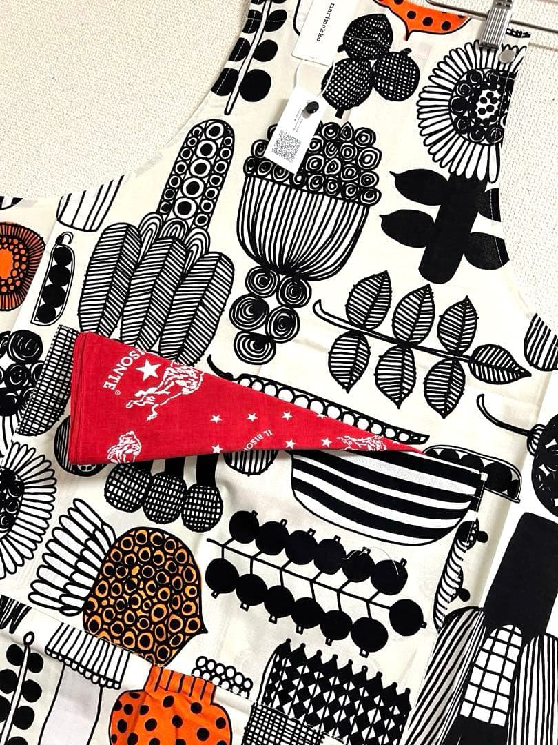 ☺︎新品未使用　マリメッコ　marimekko 人気柄　エプロン☺︎