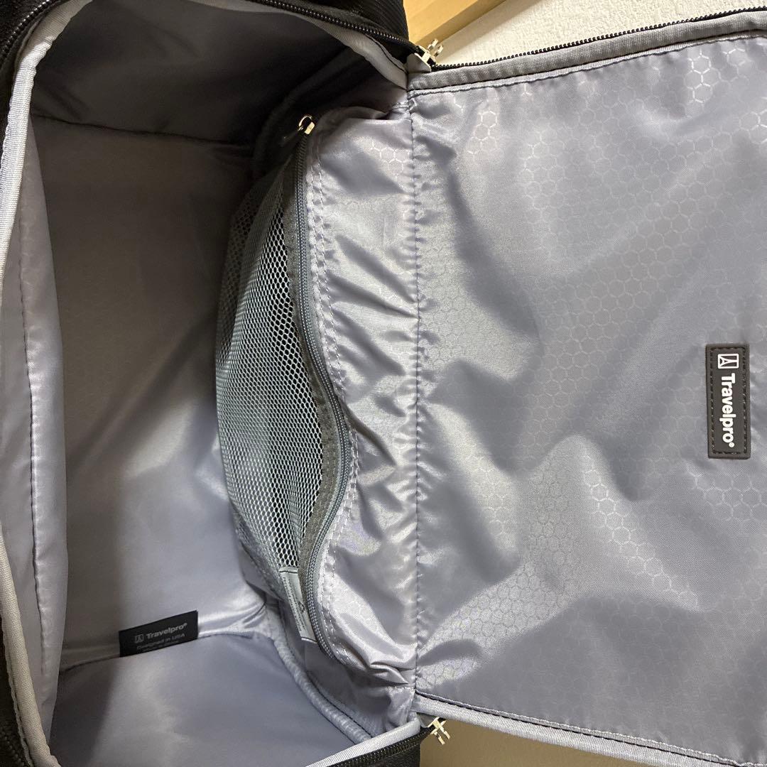 Travelpro ブラック バック