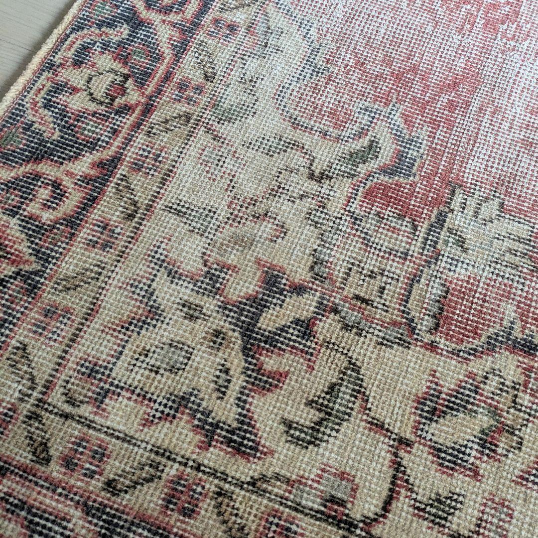 101×200 擦れた赤メダリオン　トルコヴィンテージラグ