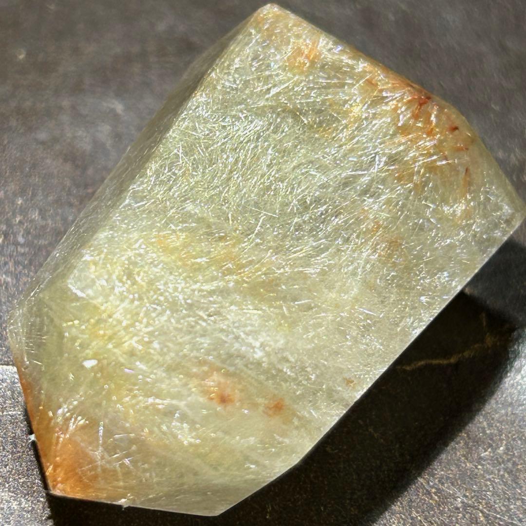 ★高級品！福財龍王秘宝⑤！エンジェルヘアゴールド　ルチル 六角柱　原石