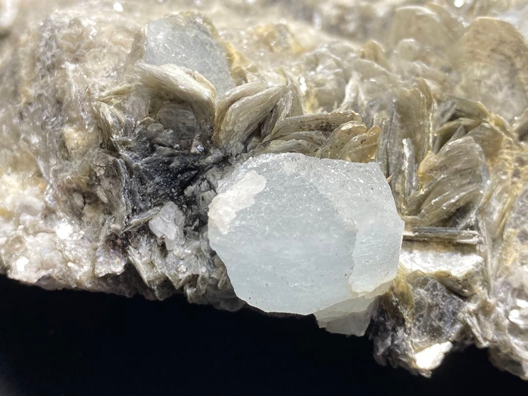 アクアマリン　フローライト　マイカ　627g