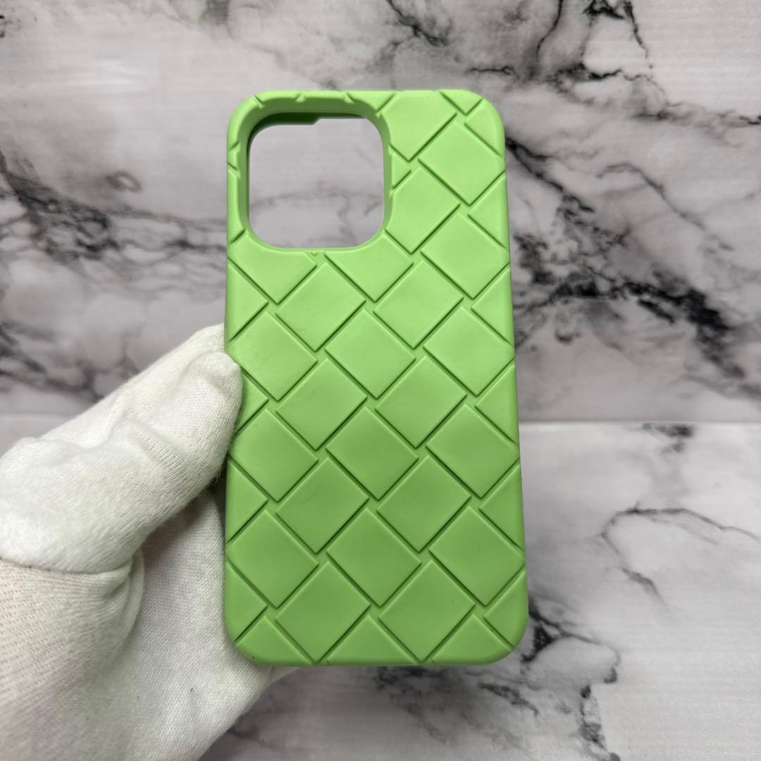 (極美品)大人気、ボッテガ、iPhoneケース、13プロ用、イントレチャート、緑