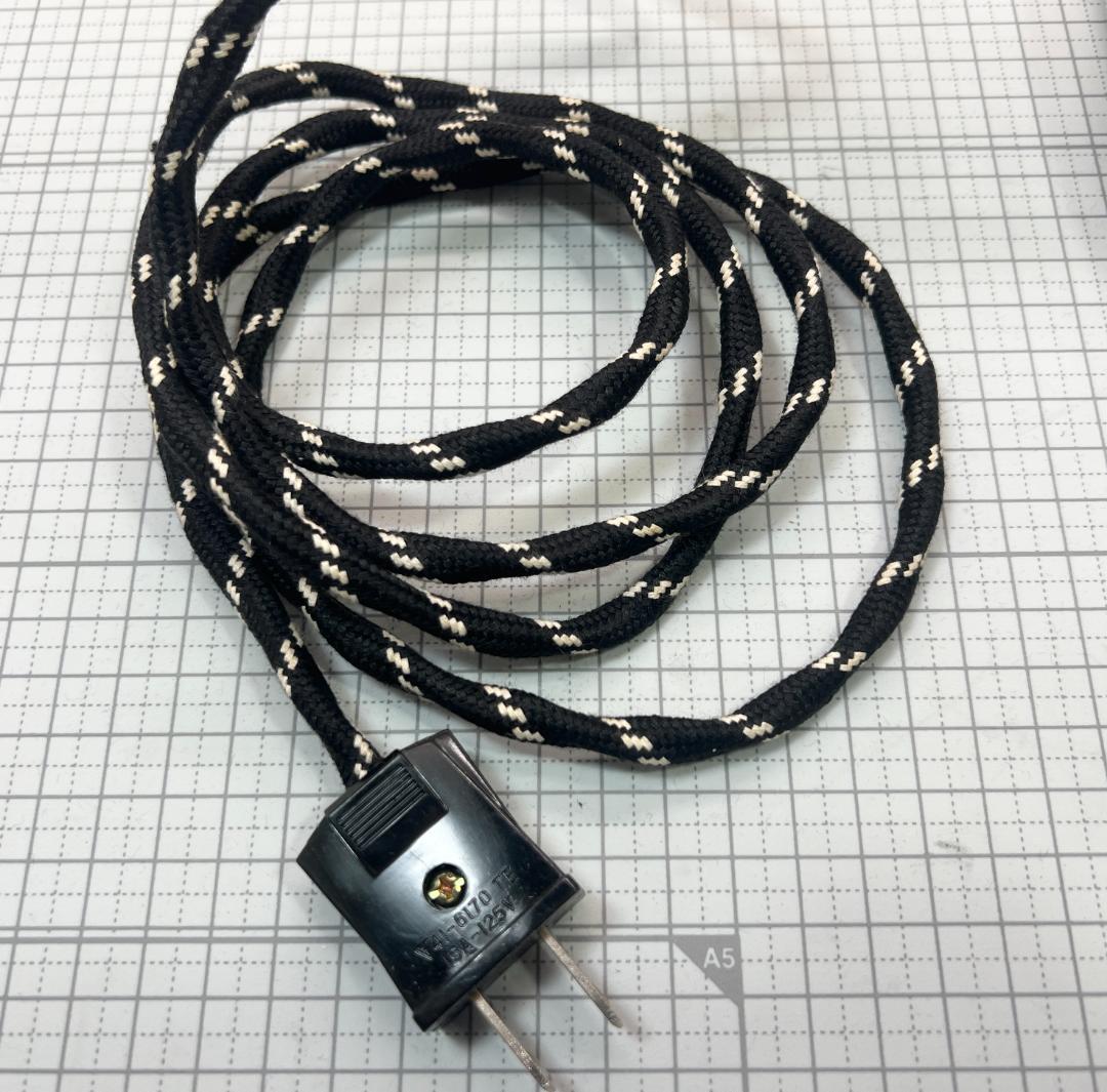 ニット専用スチームアイロン N-70 分散式 磯田電気製作所 手編み作品の仕上げ