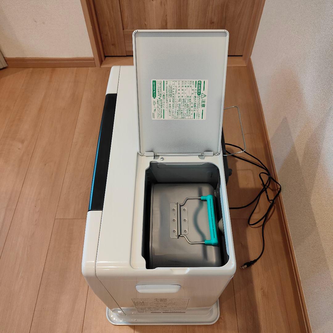 ダイニチ 石油ファンヒーター 木造17畳/コンクリート24畳 9Lタンク 日本製