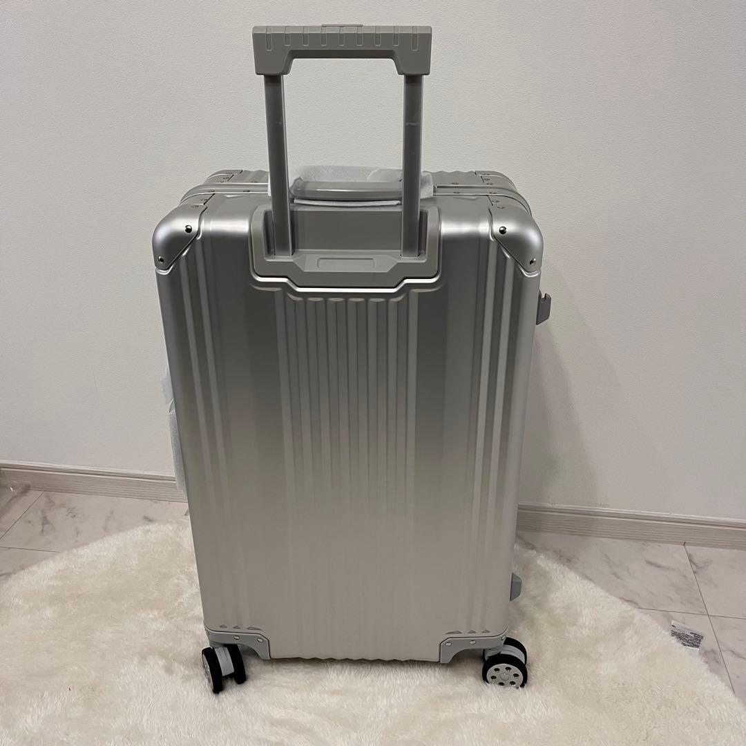 メルセデスベンツシルバー アルミニウム キャリーケース　65L