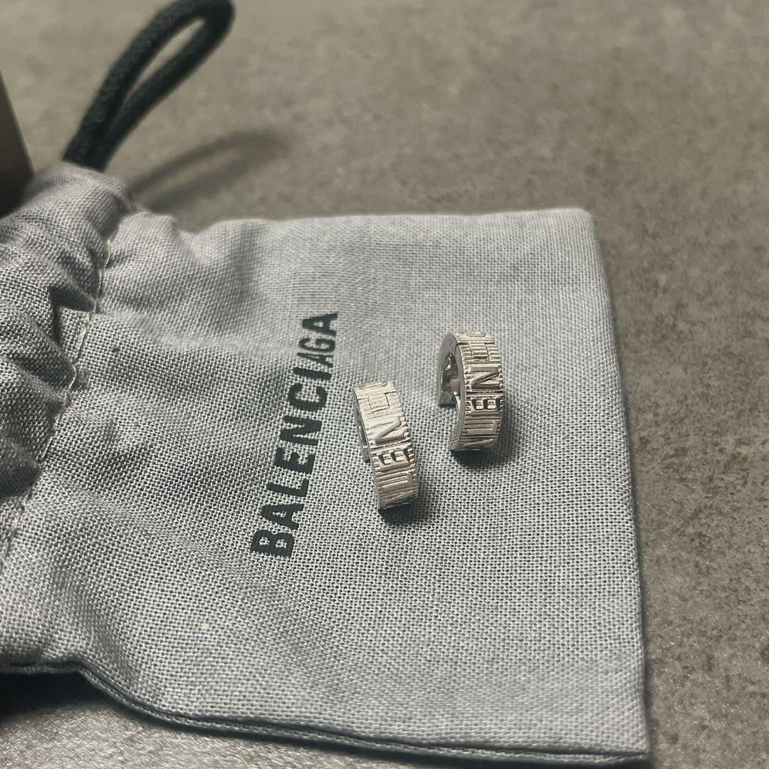【美品】BALENCIAGA フープ ピアス ロゴ FORCE STRIPED
